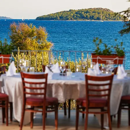 Amadria Park Niko Hotell 3*