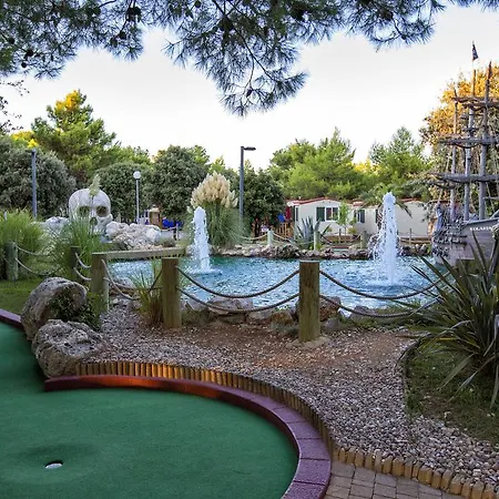Amadria Park Niko فندق 3*