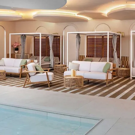 Amadria Park Niko فندق شيبينيك