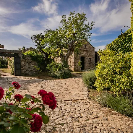 Amadria Park Niko Hotell 3*