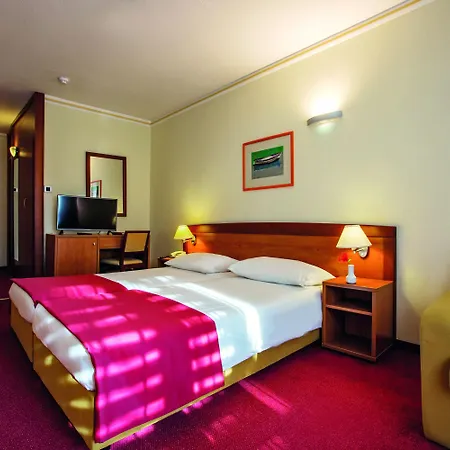 Amadria Park Niko 3*