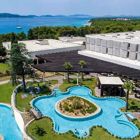 Amadria Park Niko Hotell 3*