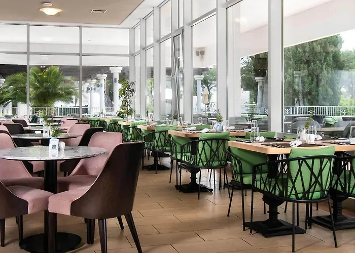 Отель Amadria Park Niko 3*