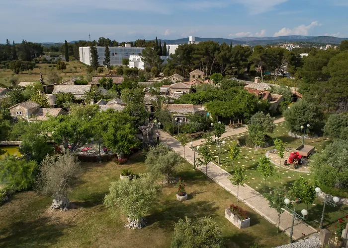 Отель Amadria Park Niko Шибеник