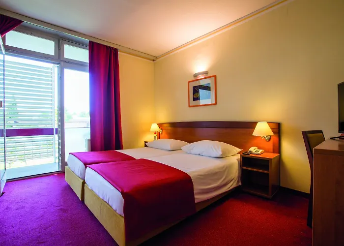 Hotel Amadria Park Niko 3*